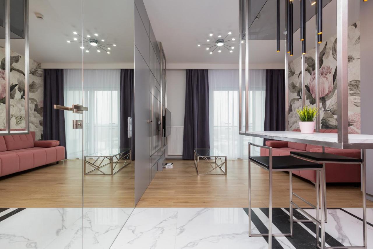 Premium Apartments Business Center By Renters Prestige Warsawa Bagian luar foto